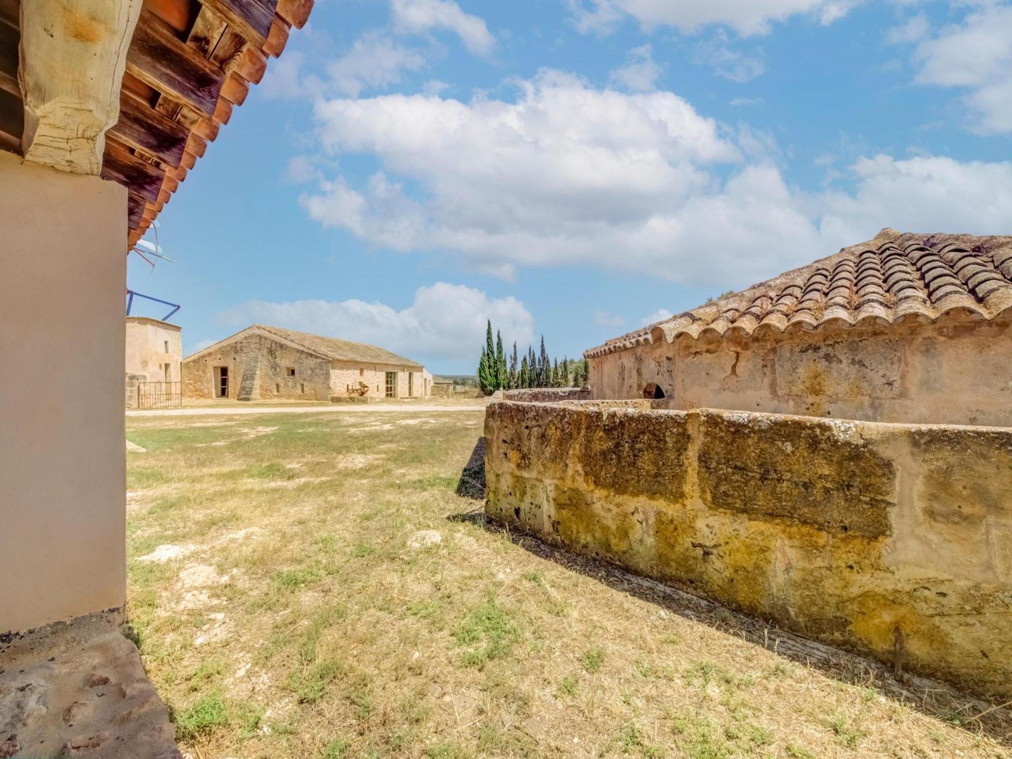 Vakantiehuis Possessio Sa Barrala Gallinero
